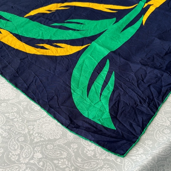 Vintage Christian PARIS Italian Silk Scarf Large square navy blue gold green - Picture 9 of 13